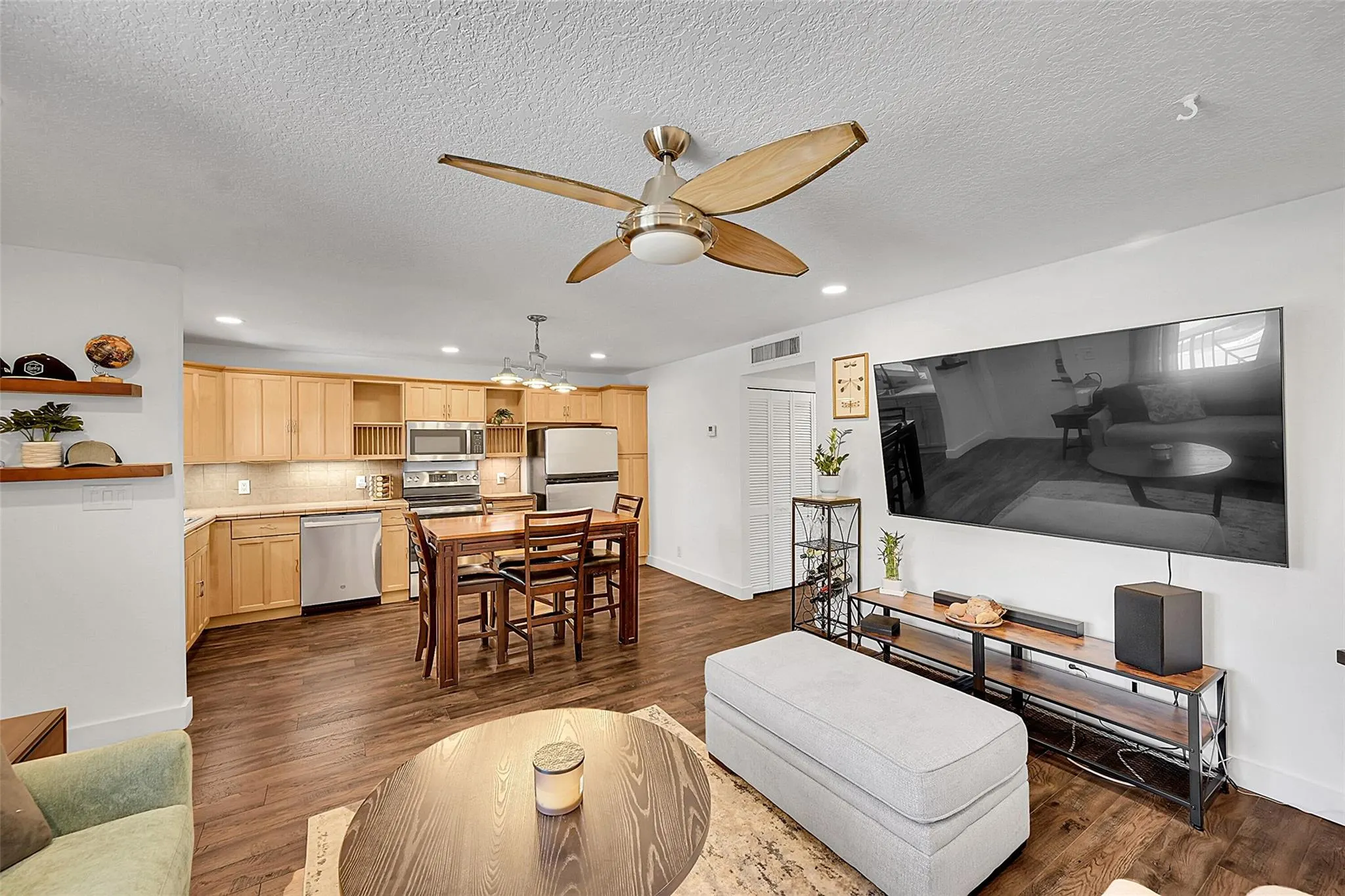 2850 NE 14th St Cswy, #B-203