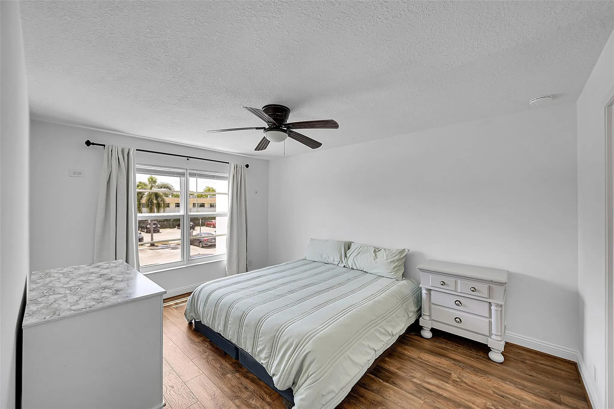 2850 NE 14th St Cswy, #B-203