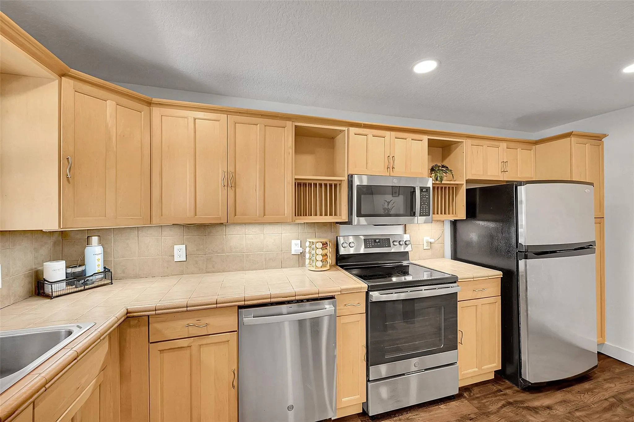 2850 NE 14th St Cswy, #B-203