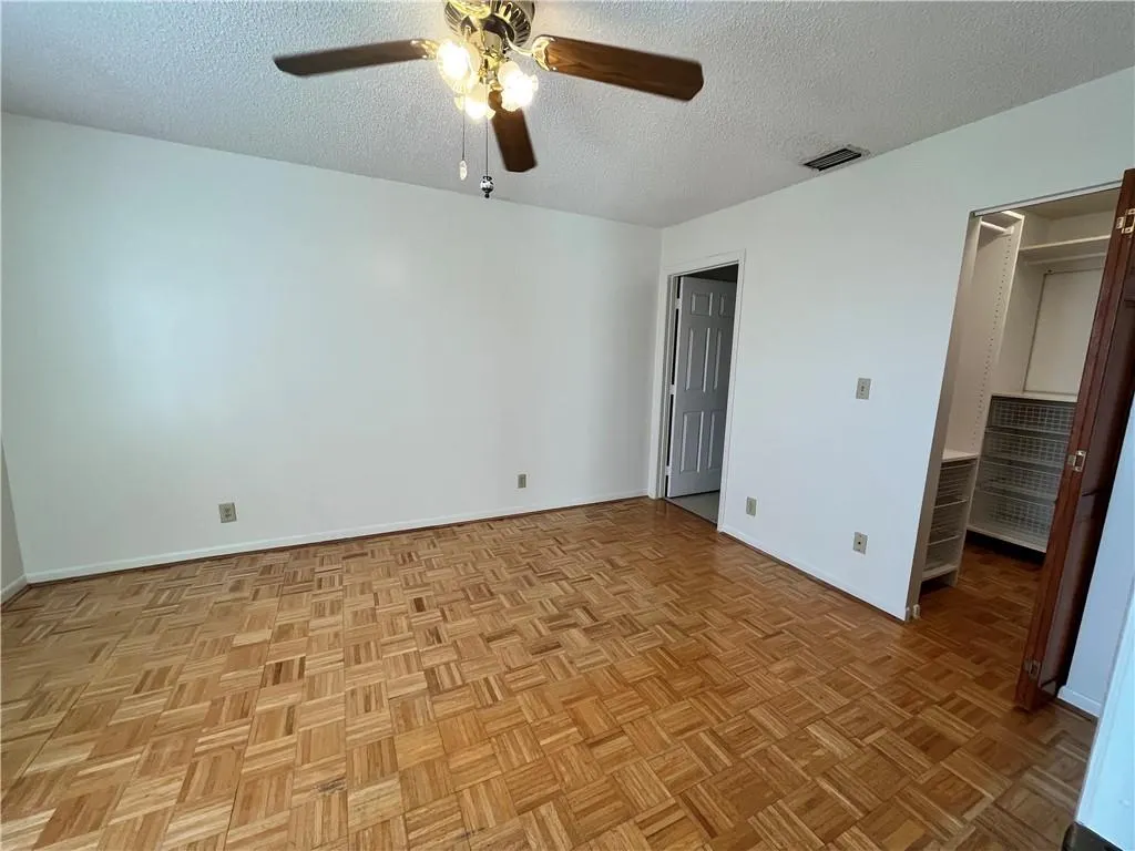 9449 Boca Cove Cir, #914