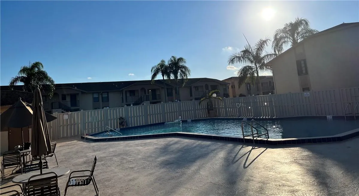 9449 Boca Cove Cir, #914