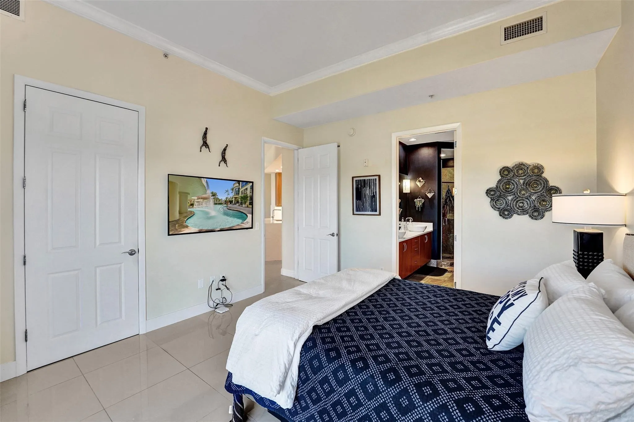 2617 NE 14th Ave, #507