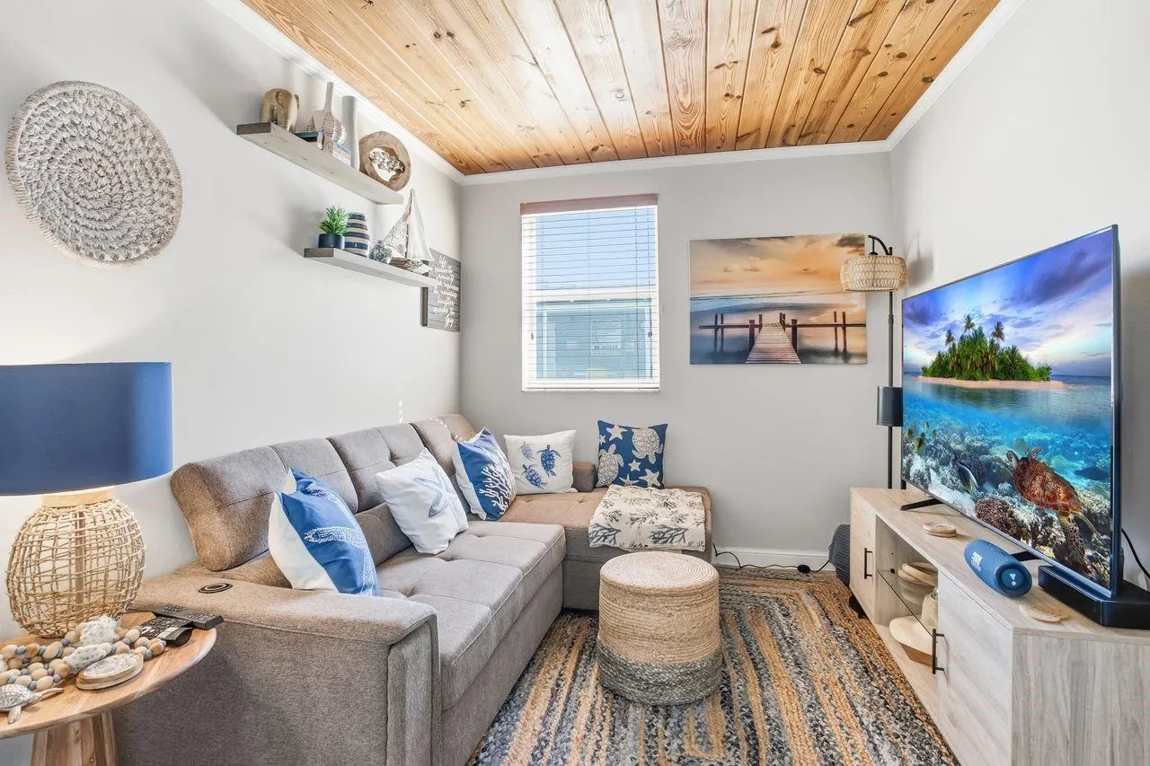 310 Harrison St, #102E