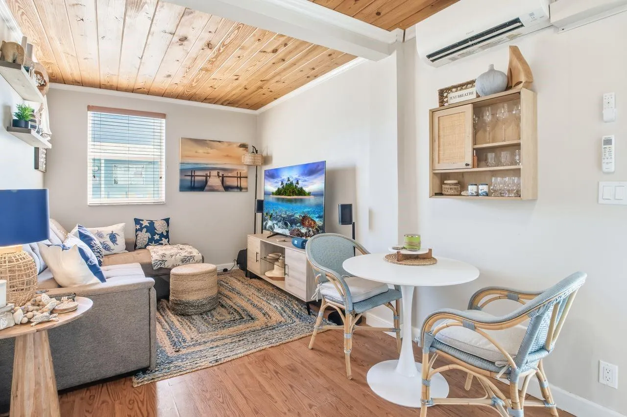 310 Harrison St, #102E