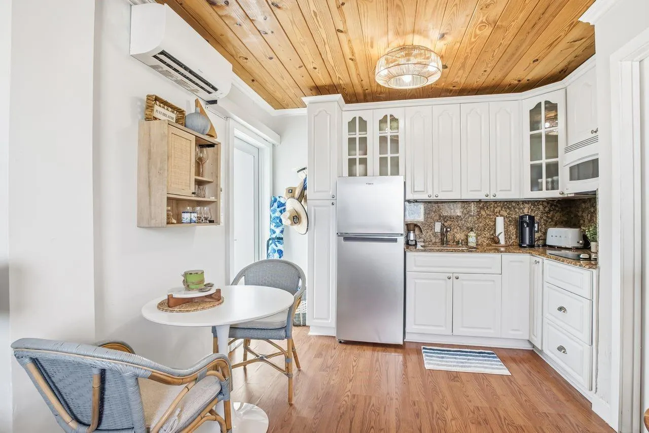 310 Harrison St, #102E