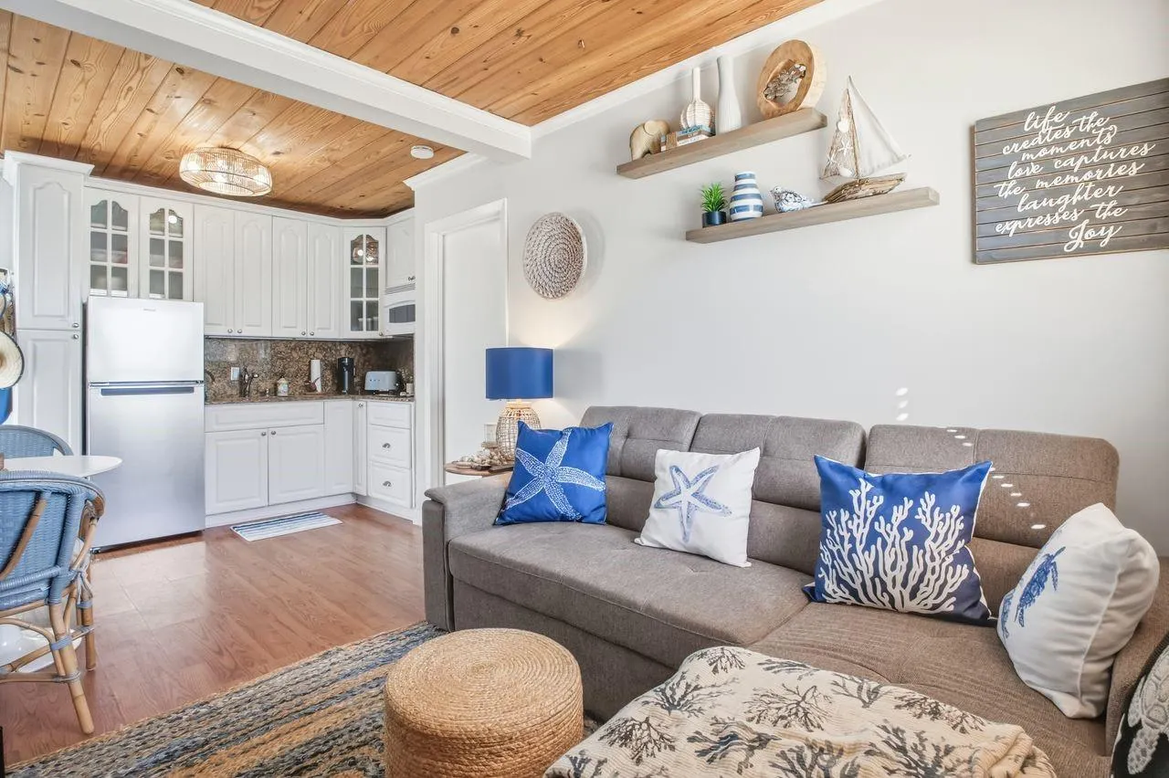 310 Harrison St, #102E