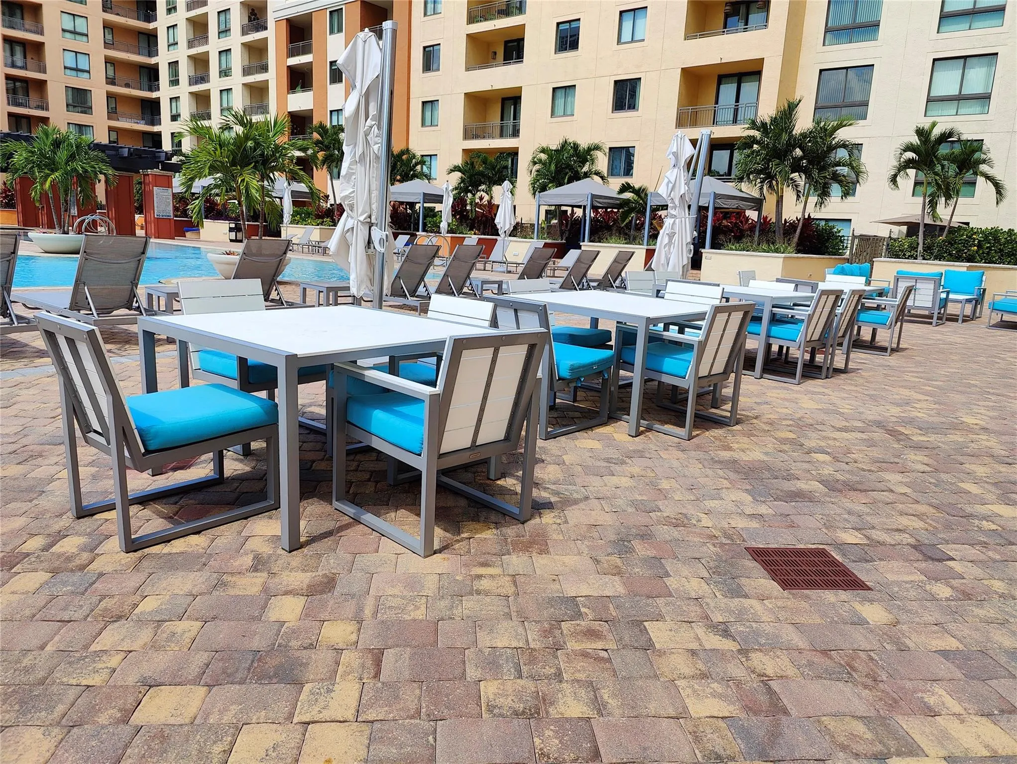 100 N Federal Hwy, #819