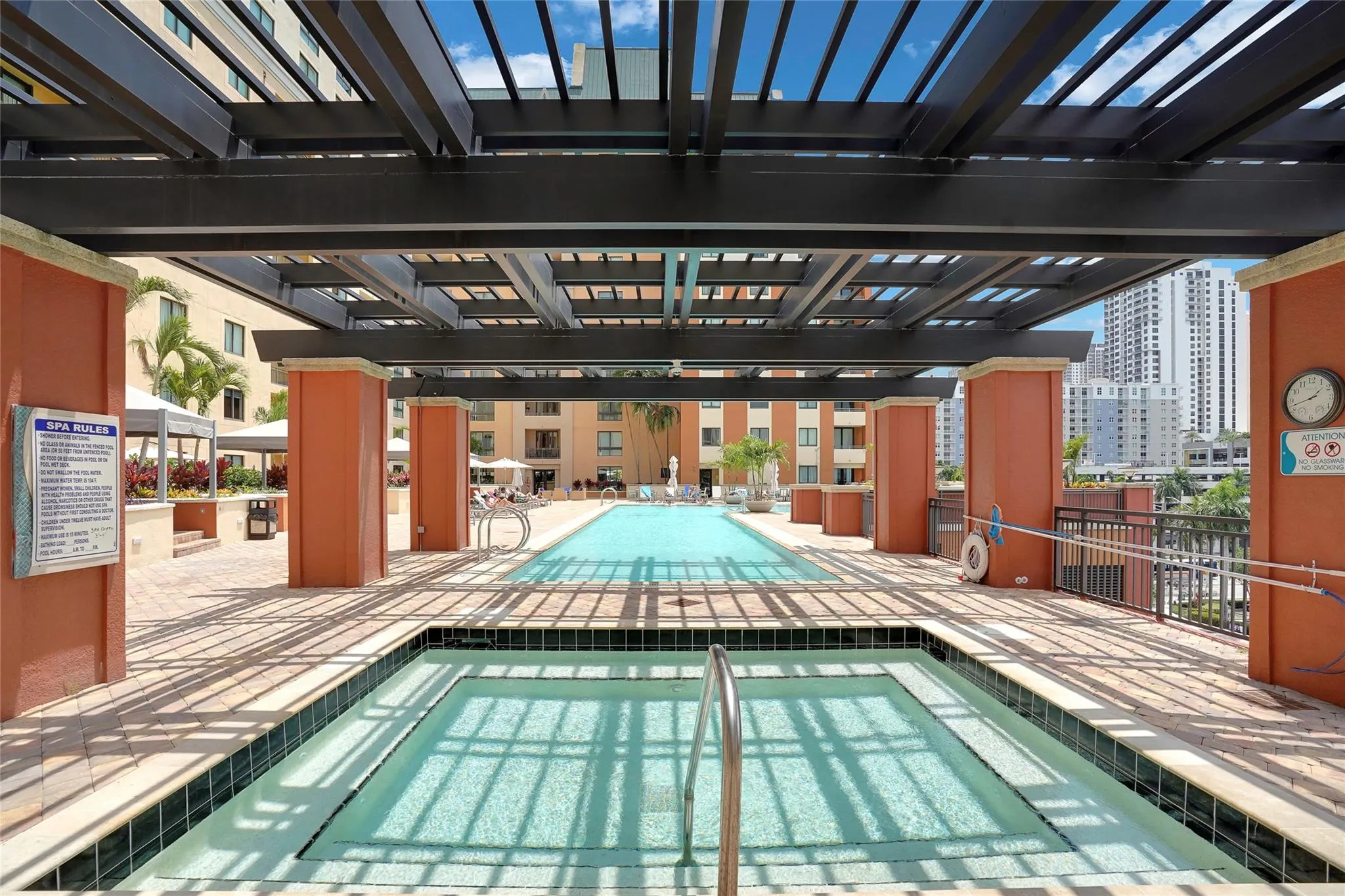 100 N Federal Hwy, #819