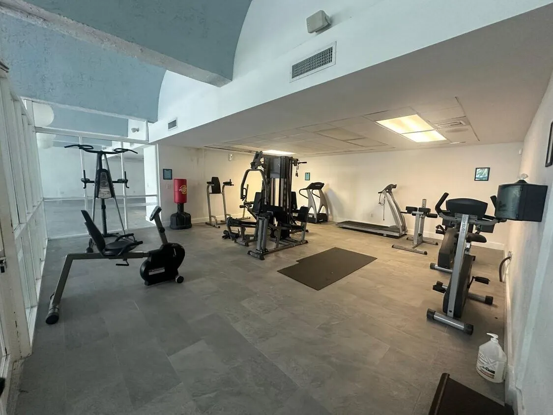 494 NW 165th Street Rd, #C108