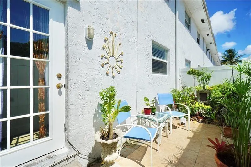 1470 N Dixie Hwy, #11