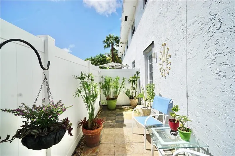 1470 N Dixie Hwy, #11