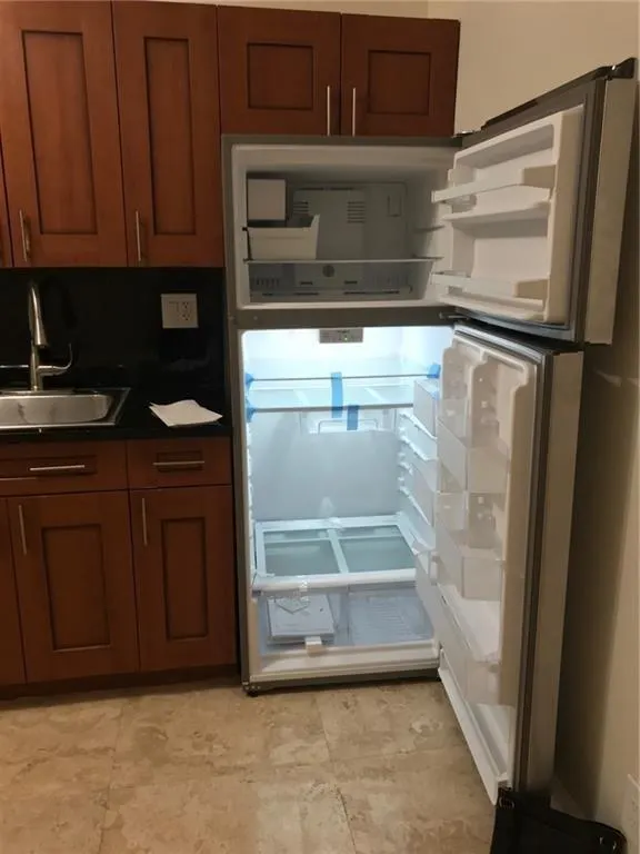 1470 N Dixie Hwy, #11