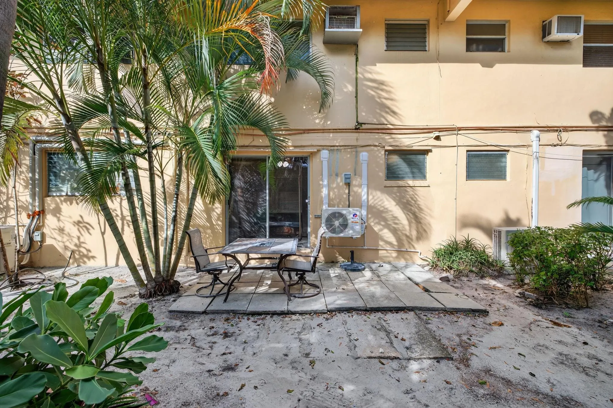 2624 NE 30th Pl, #104B