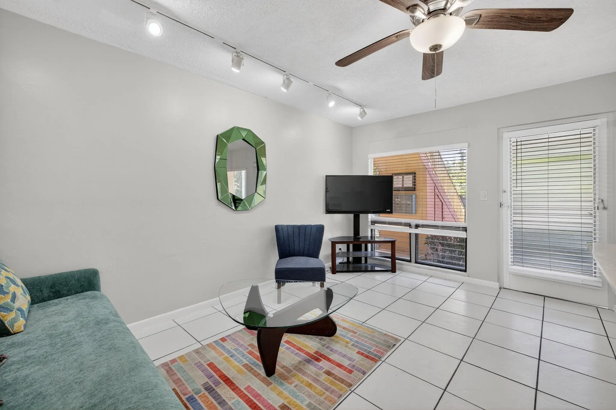 2624 NE 30th Pl, #104B