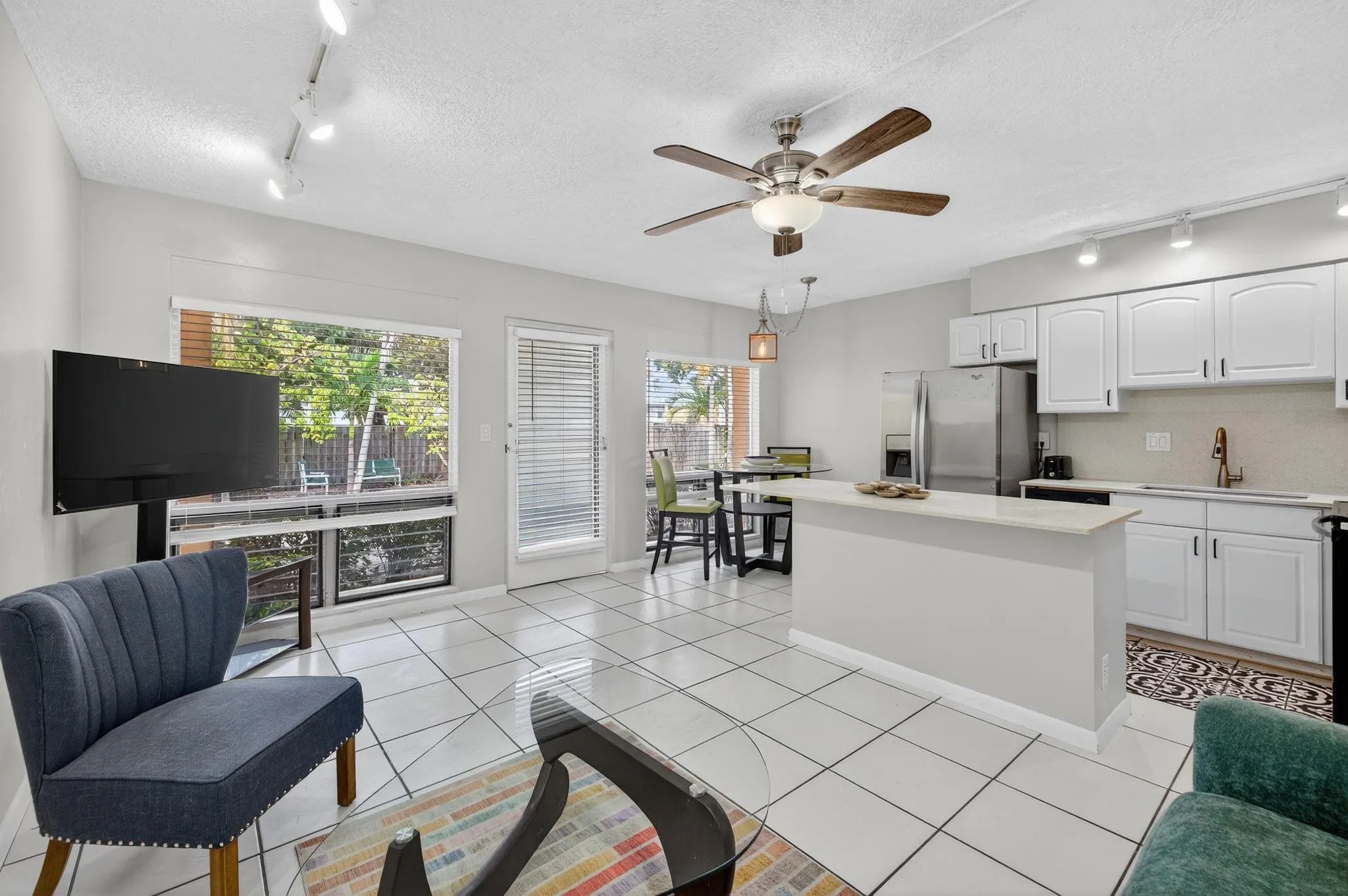 2624 NE 30th Pl, #104B