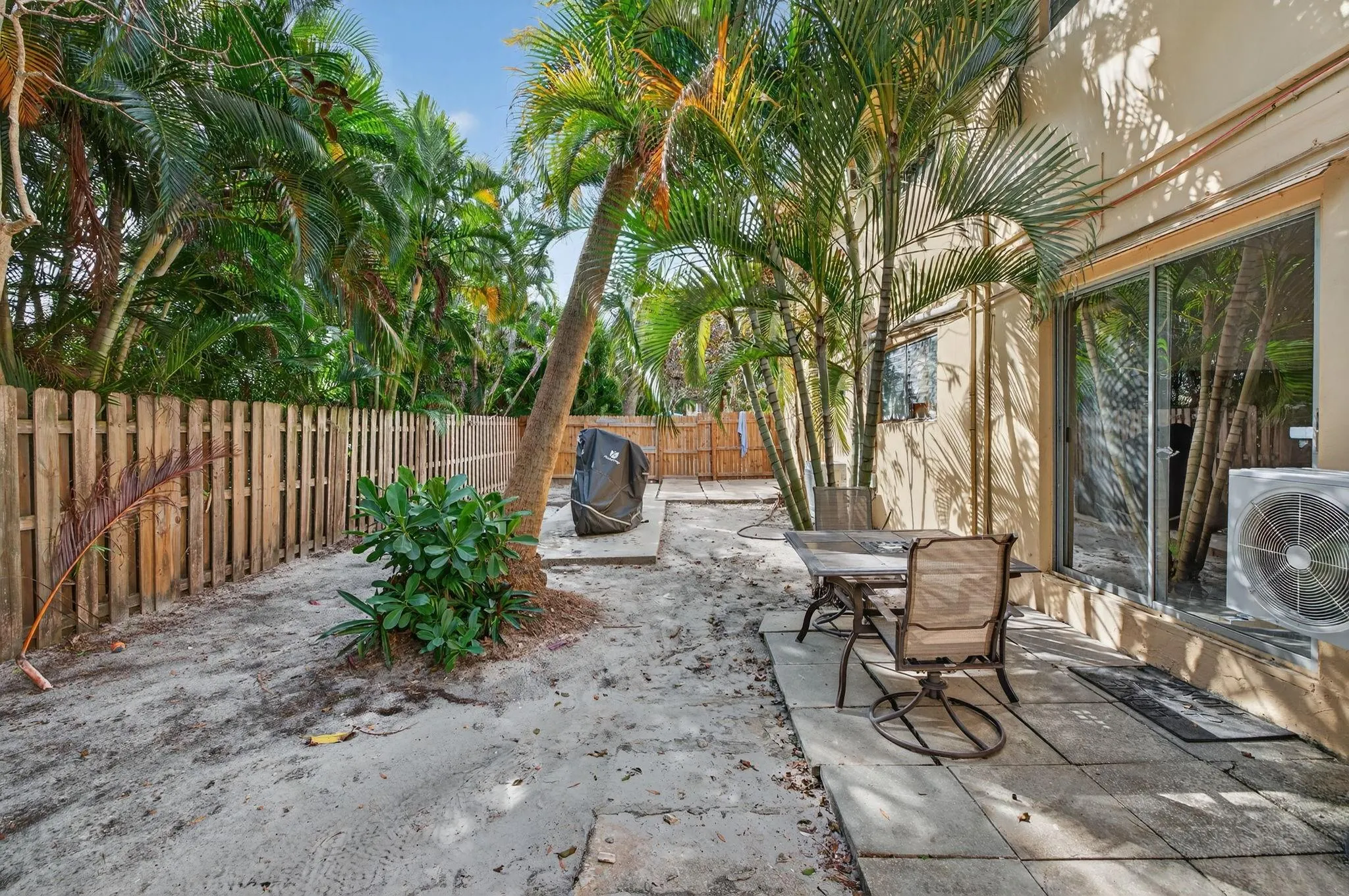 2624 NE 30th Pl, #104B