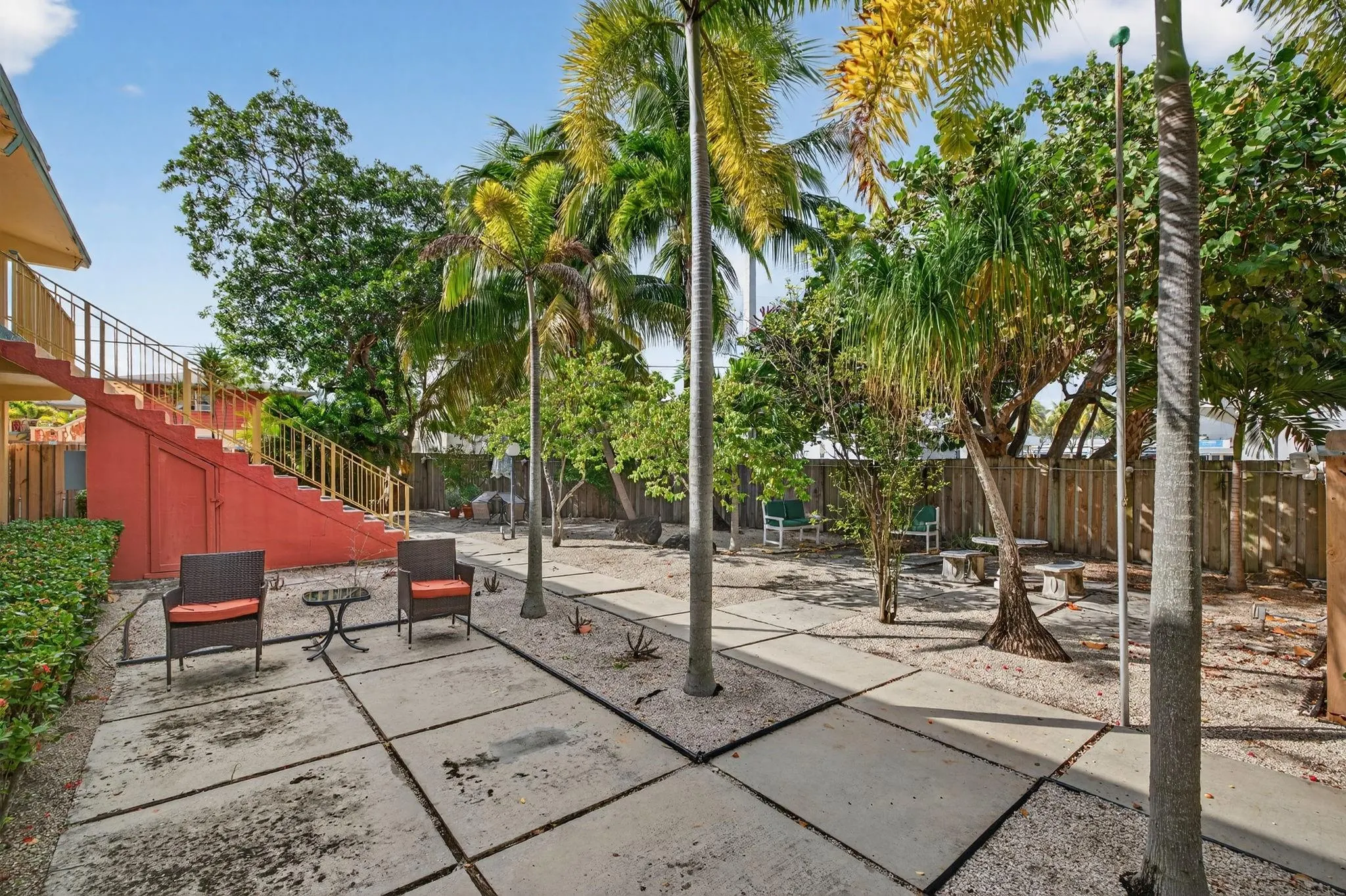 2624 NE 30th Pl, #104B