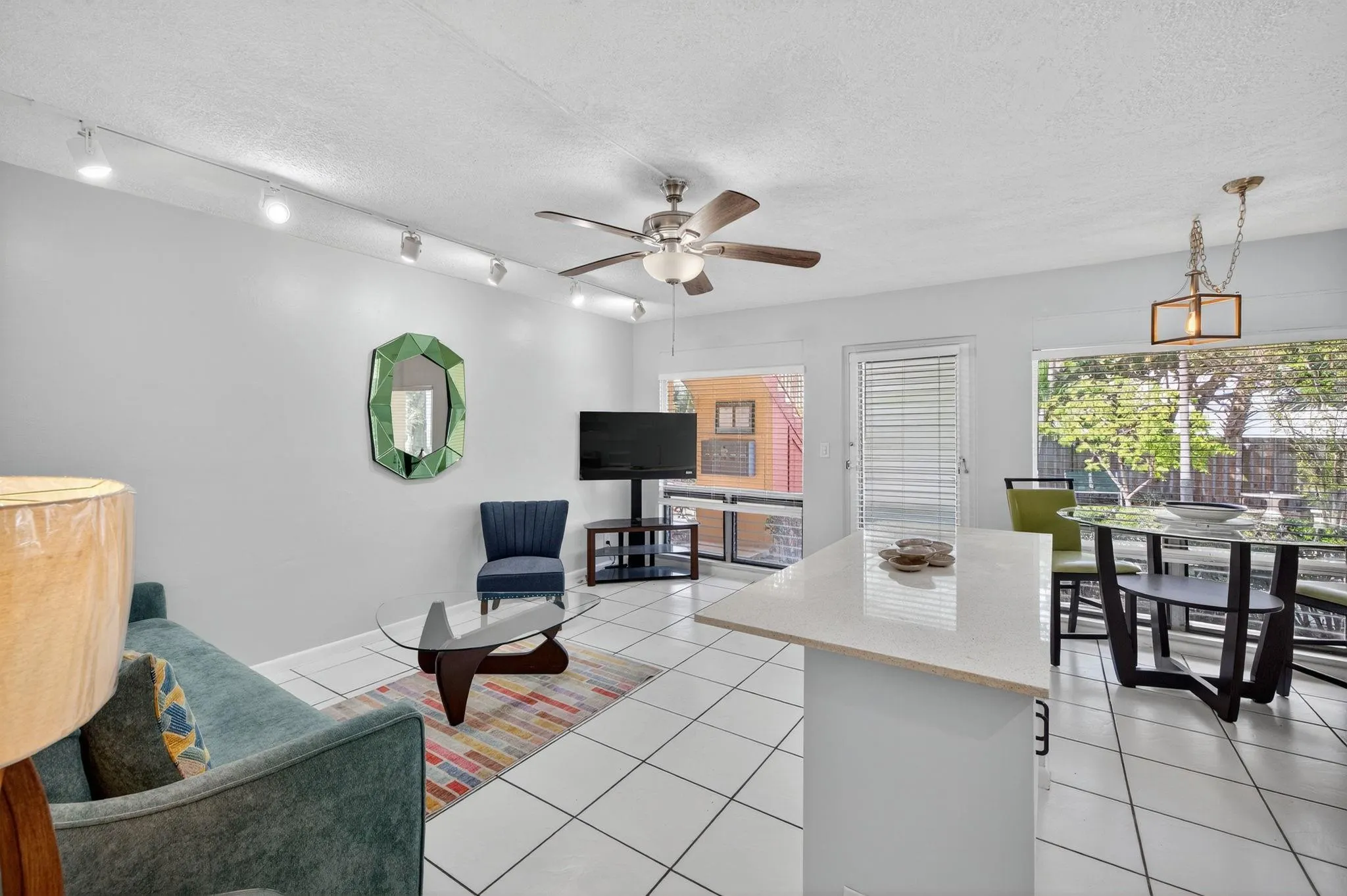 2624 NE 30th Pl, #104B