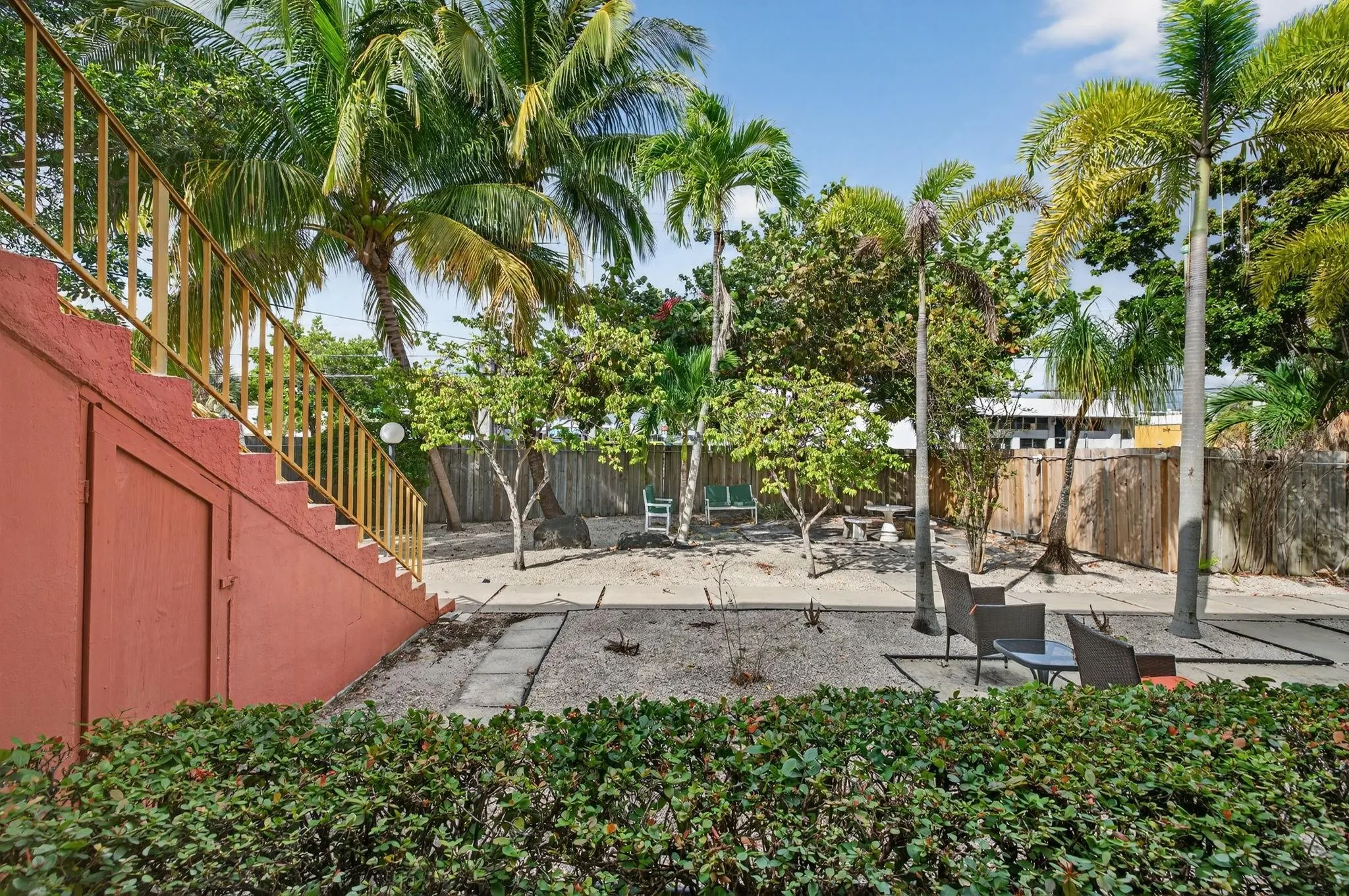 2624 NE 30th Pl, #104B