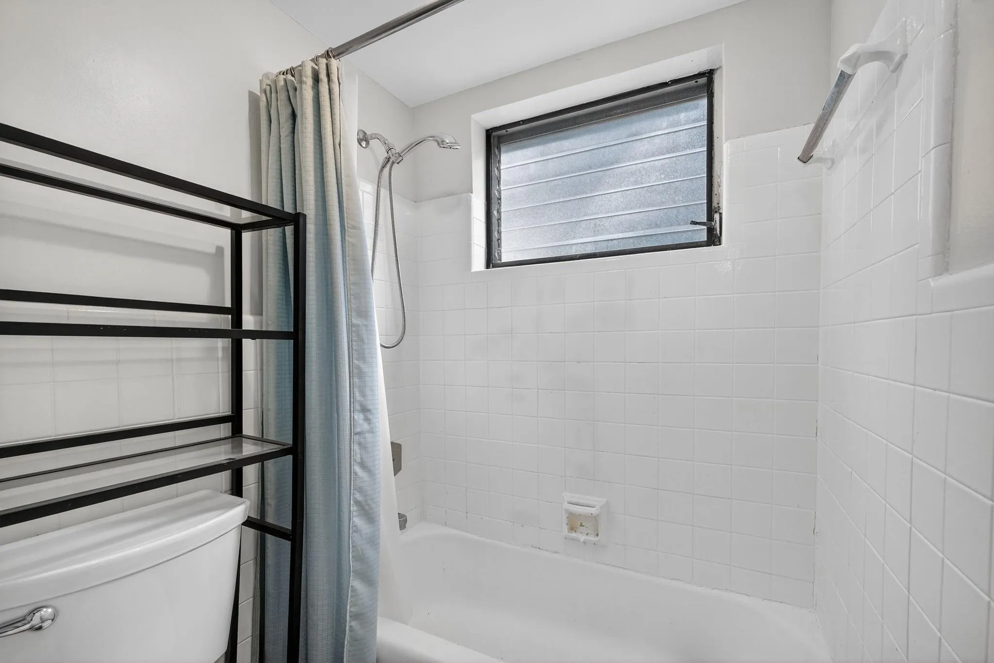 2624 NE 30th Pl, #104B