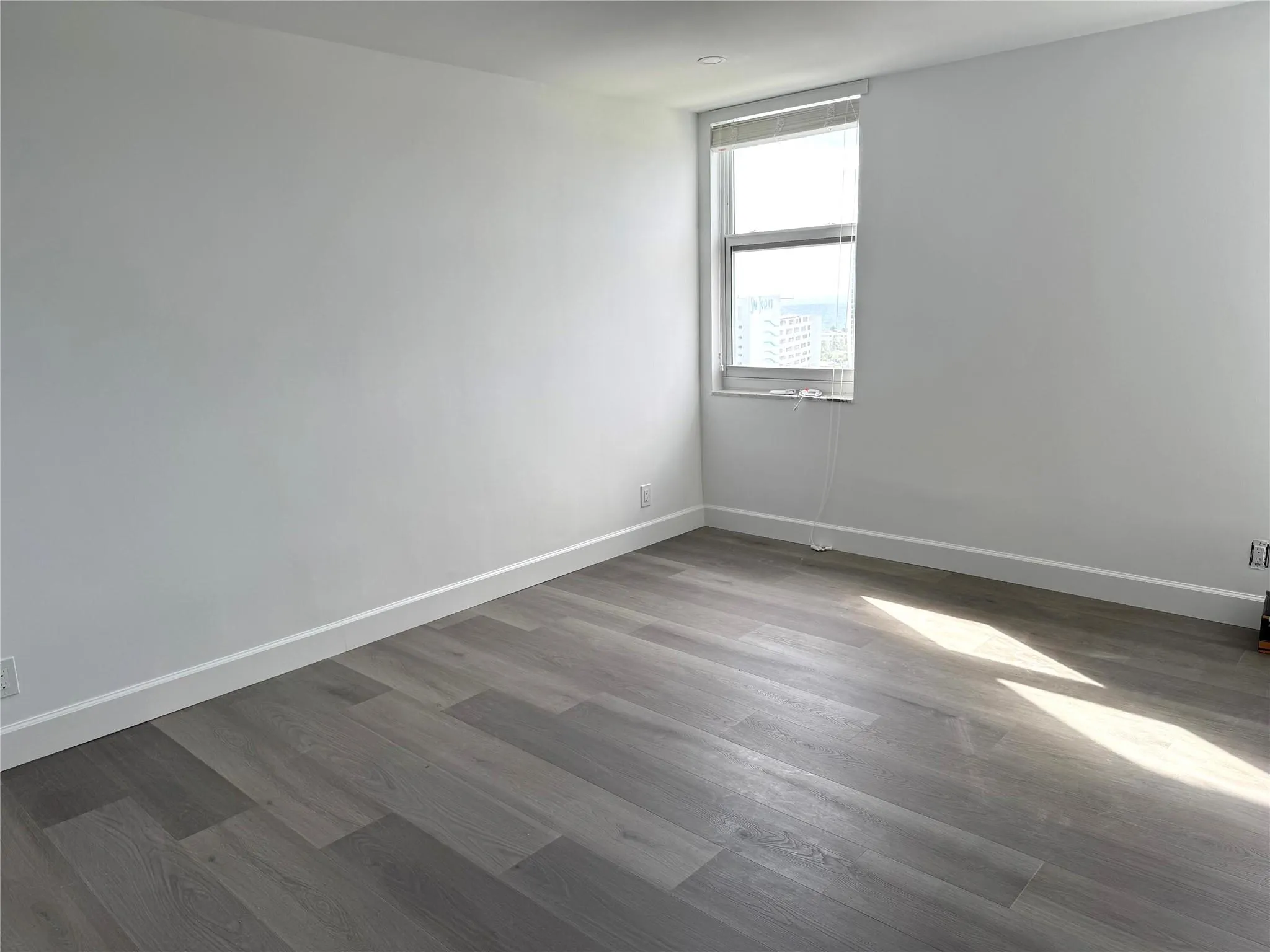 3015 N Ocean Blvd, #16L