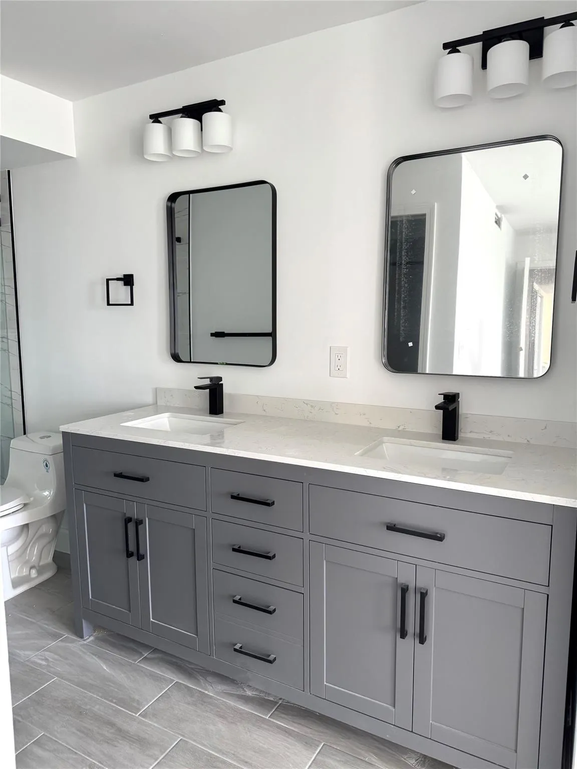 3015 N Ocean Blvd, #16L