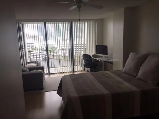 200 Leslie Dr., #1117