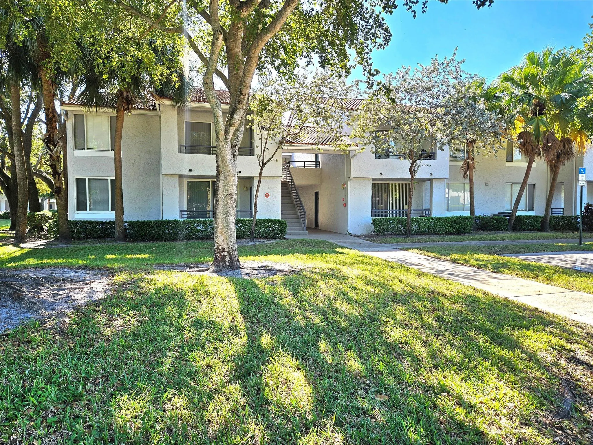 701 Lyons Rd, #13103