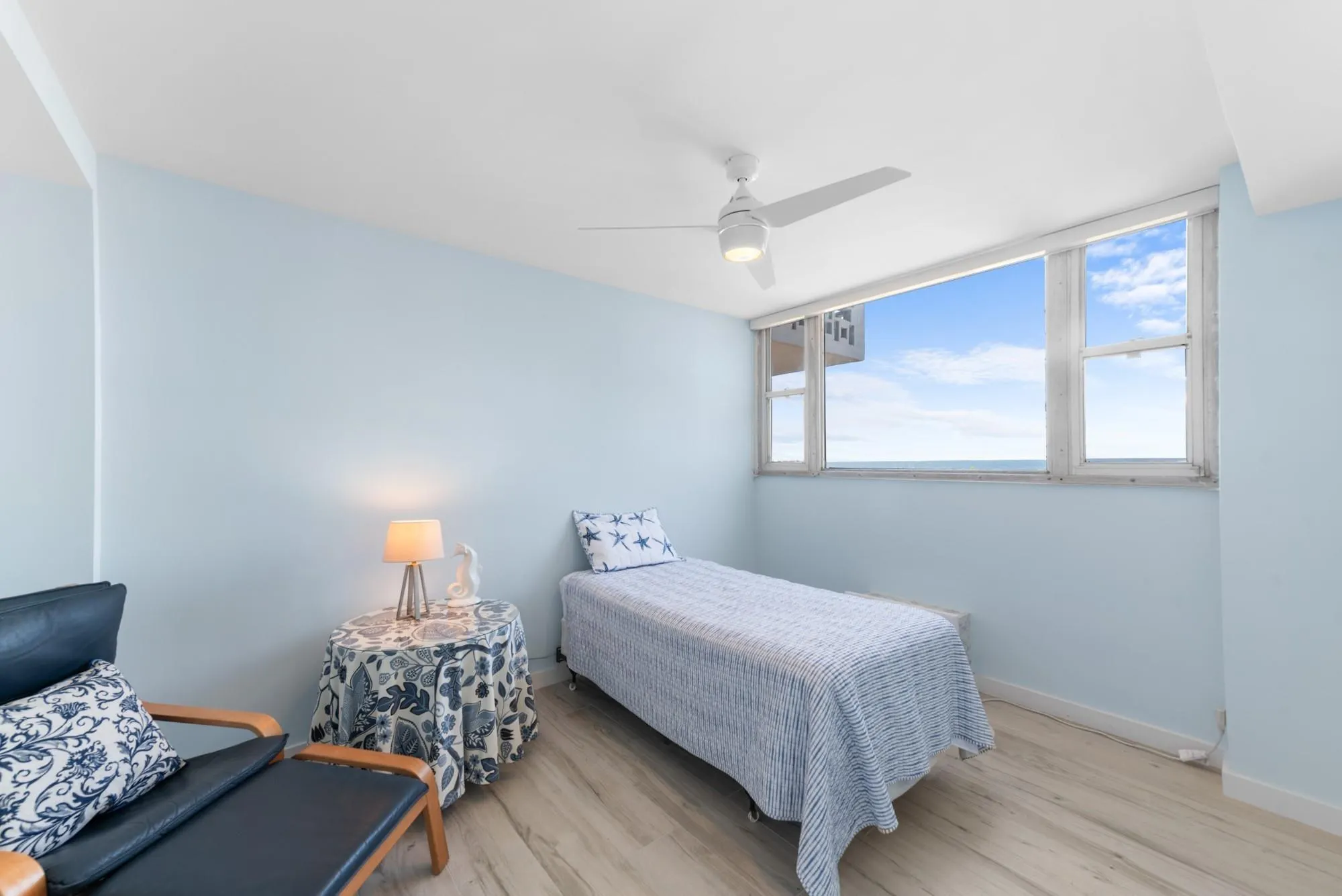 1900 S Ocean Dr, #712