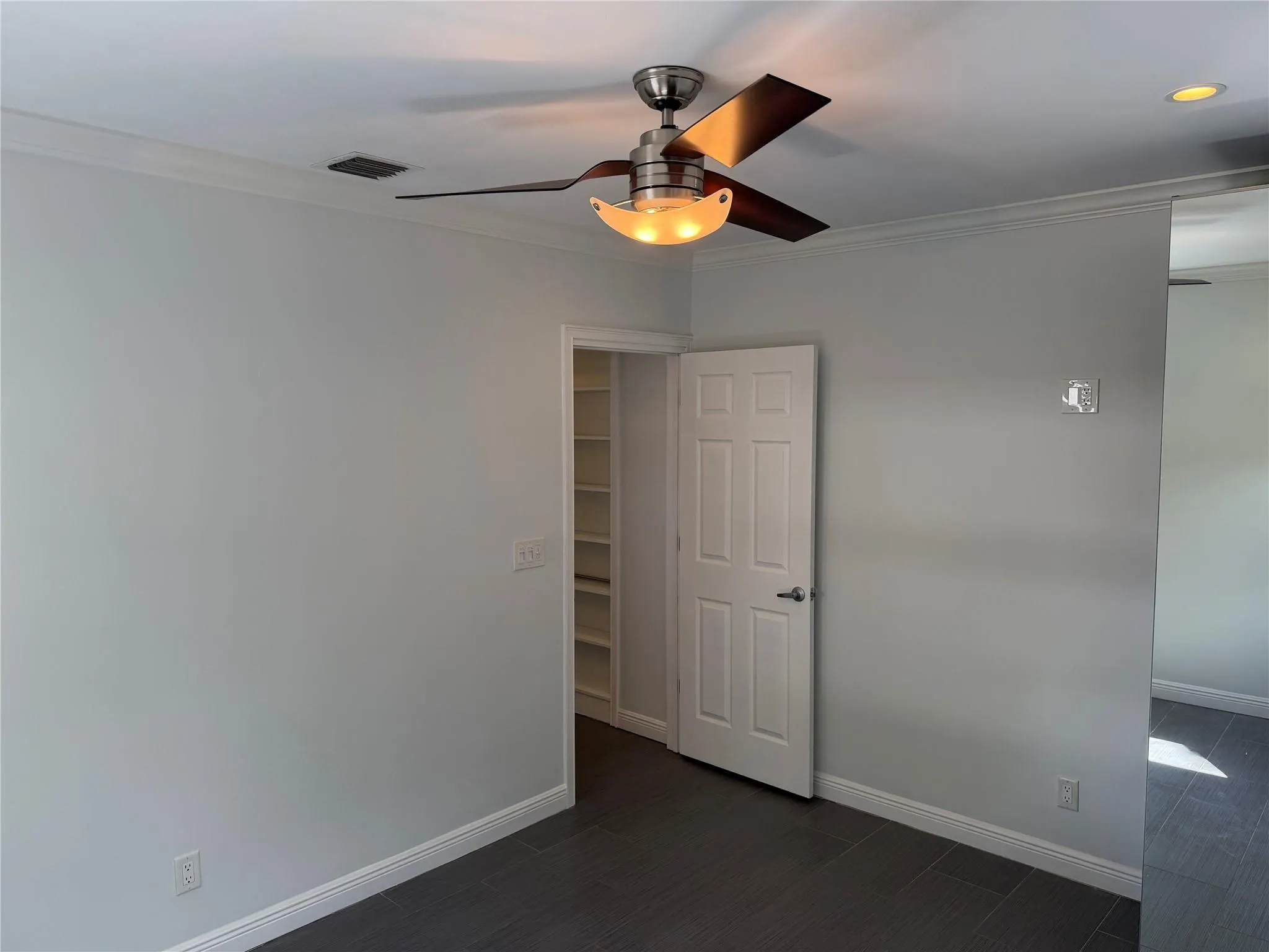 738 NE 3rd Ave, #Front