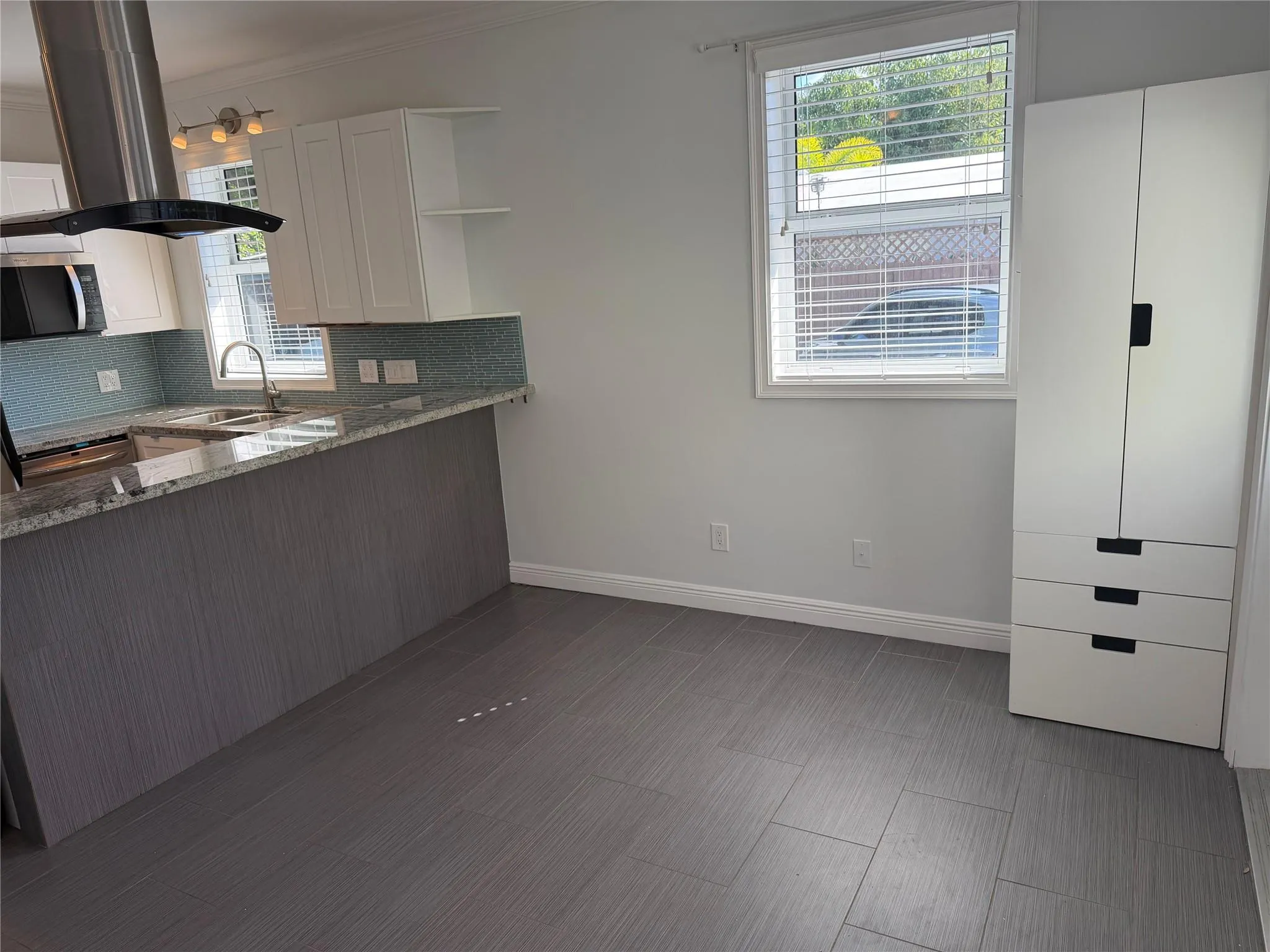 738 NE 3rd Ave, #Front