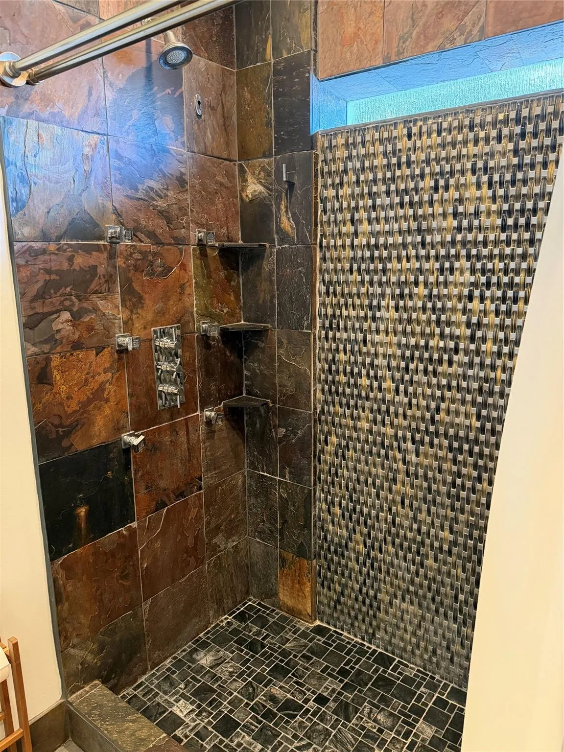 738 NE 3rd Ave, #Front