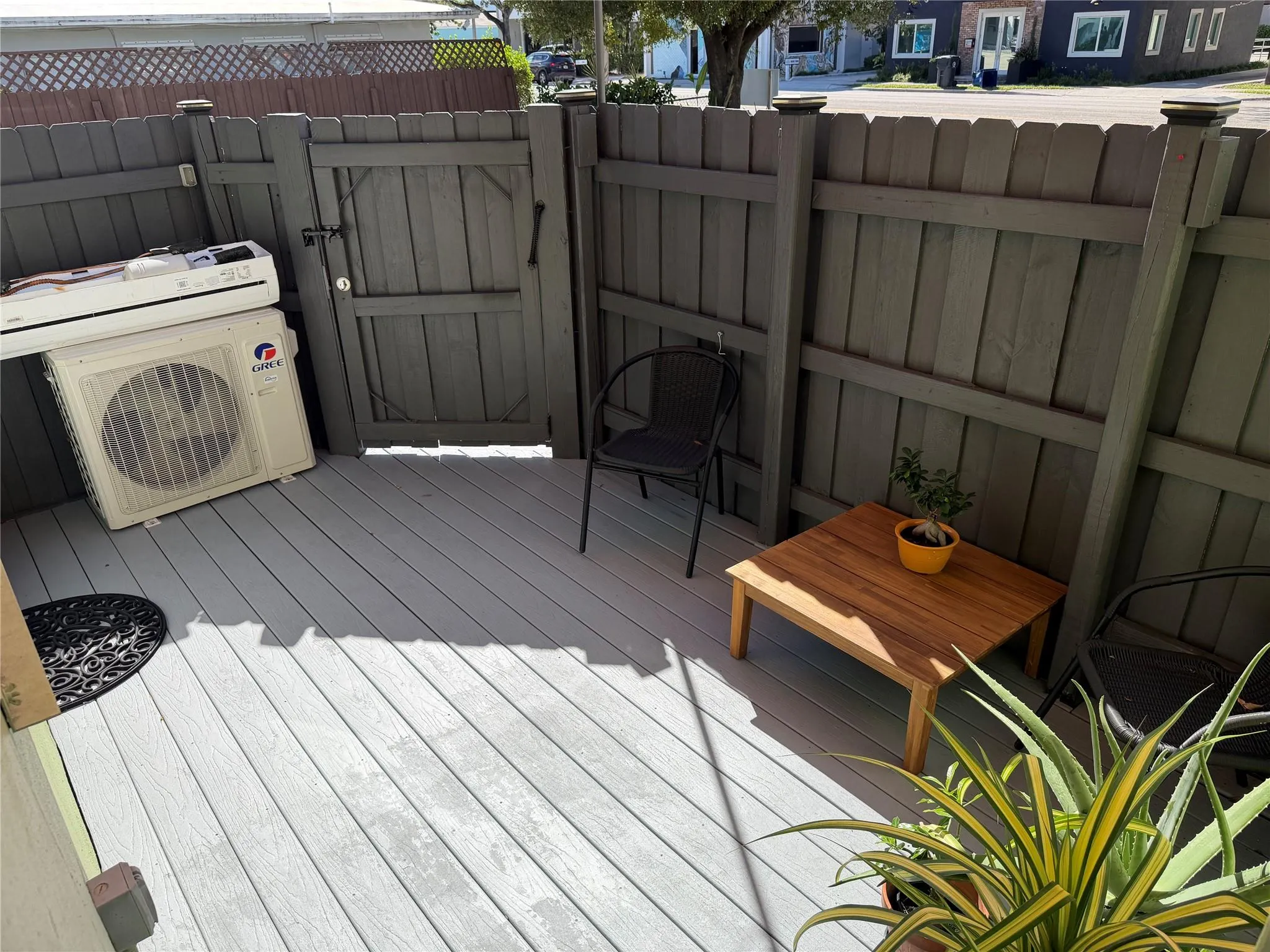 738 NE 3rd Ave, #Front