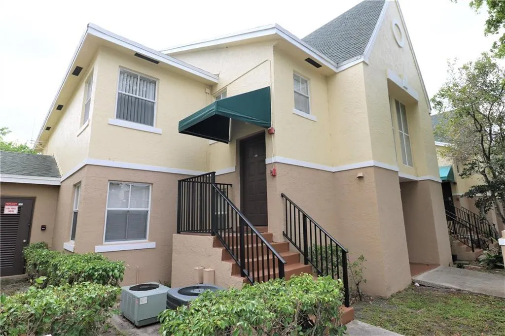 2815 N Course Dr, #201