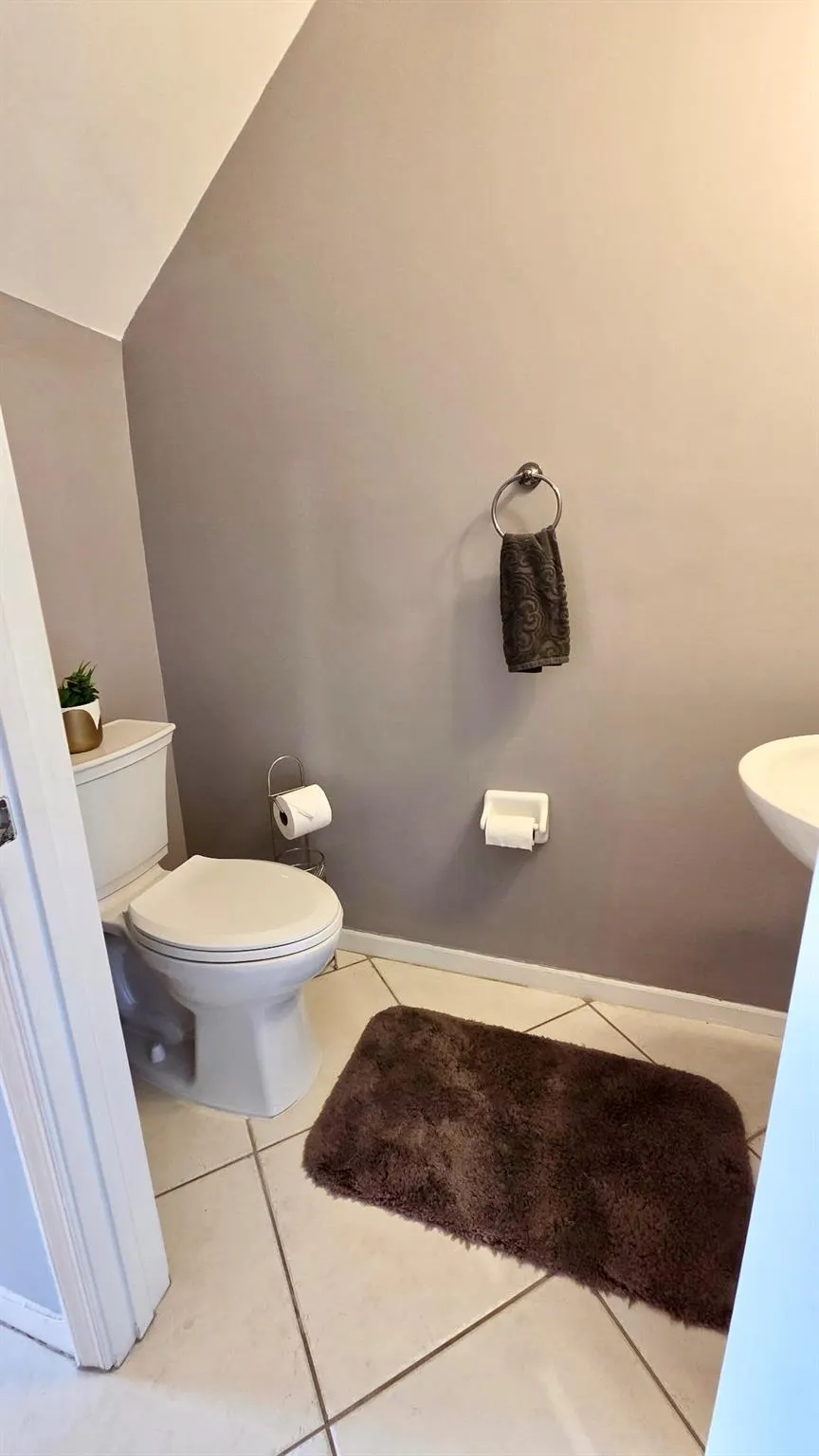 5400 JUBILEE WAY, #205