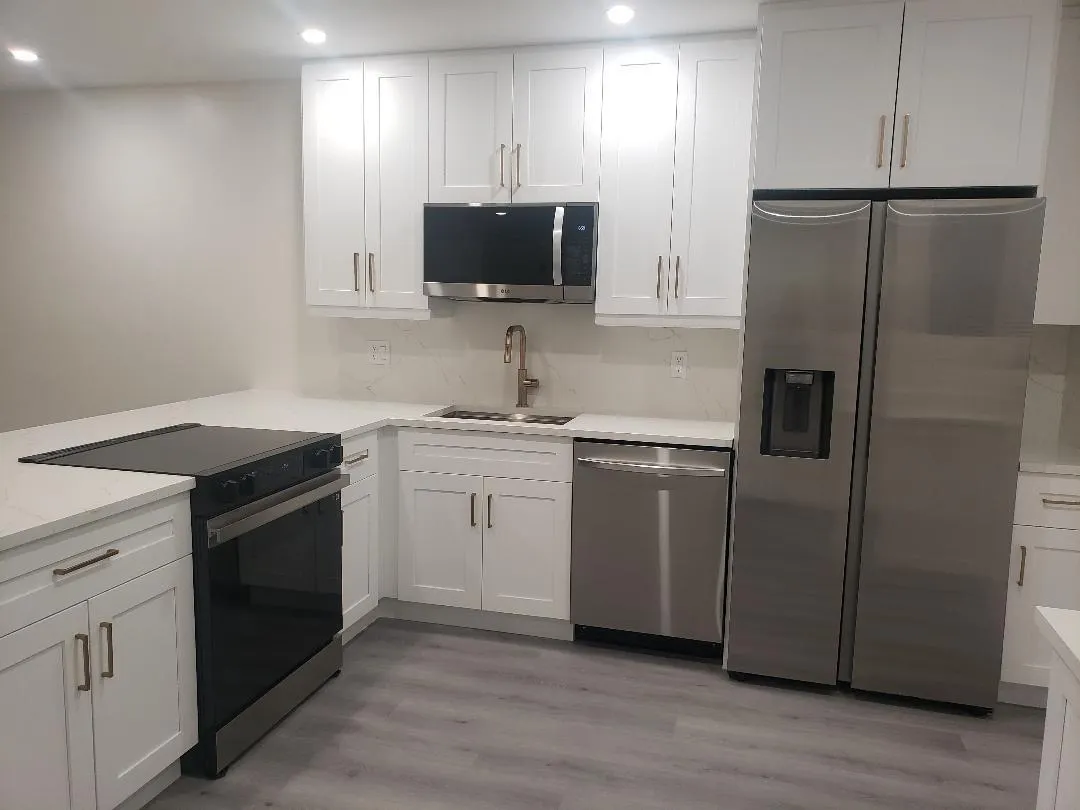 829 Camino Rd, #2050