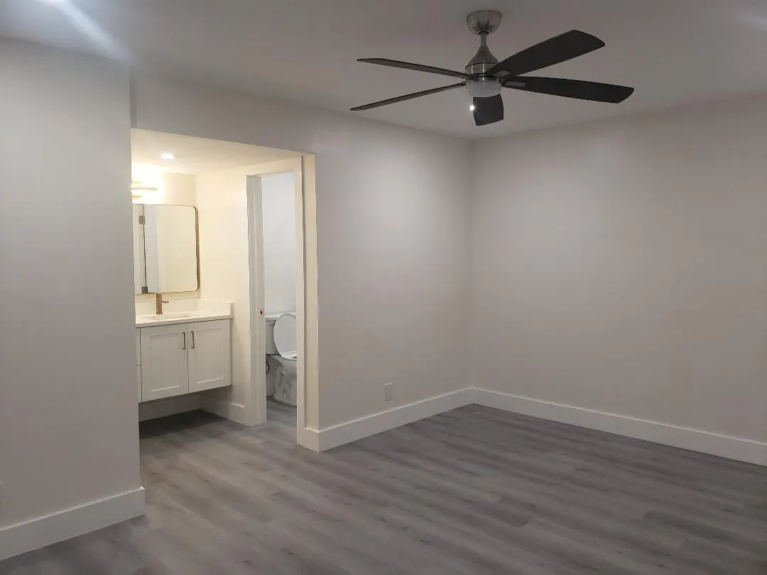 829 Camino Rd, #2050