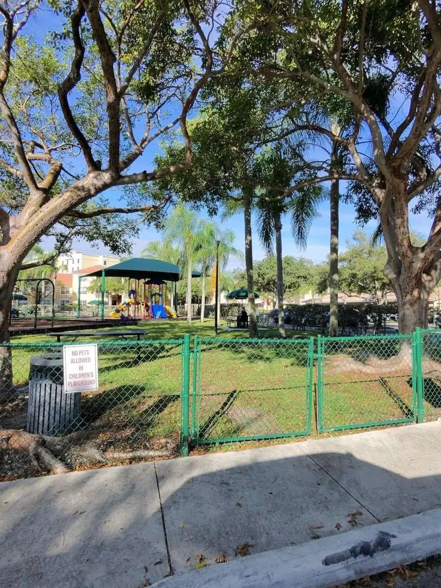 5560 NW 61st St, #707