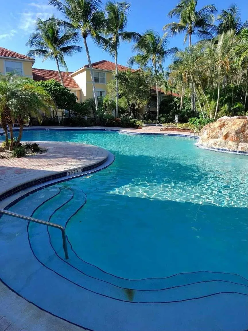 5560 NW 61st St, #707