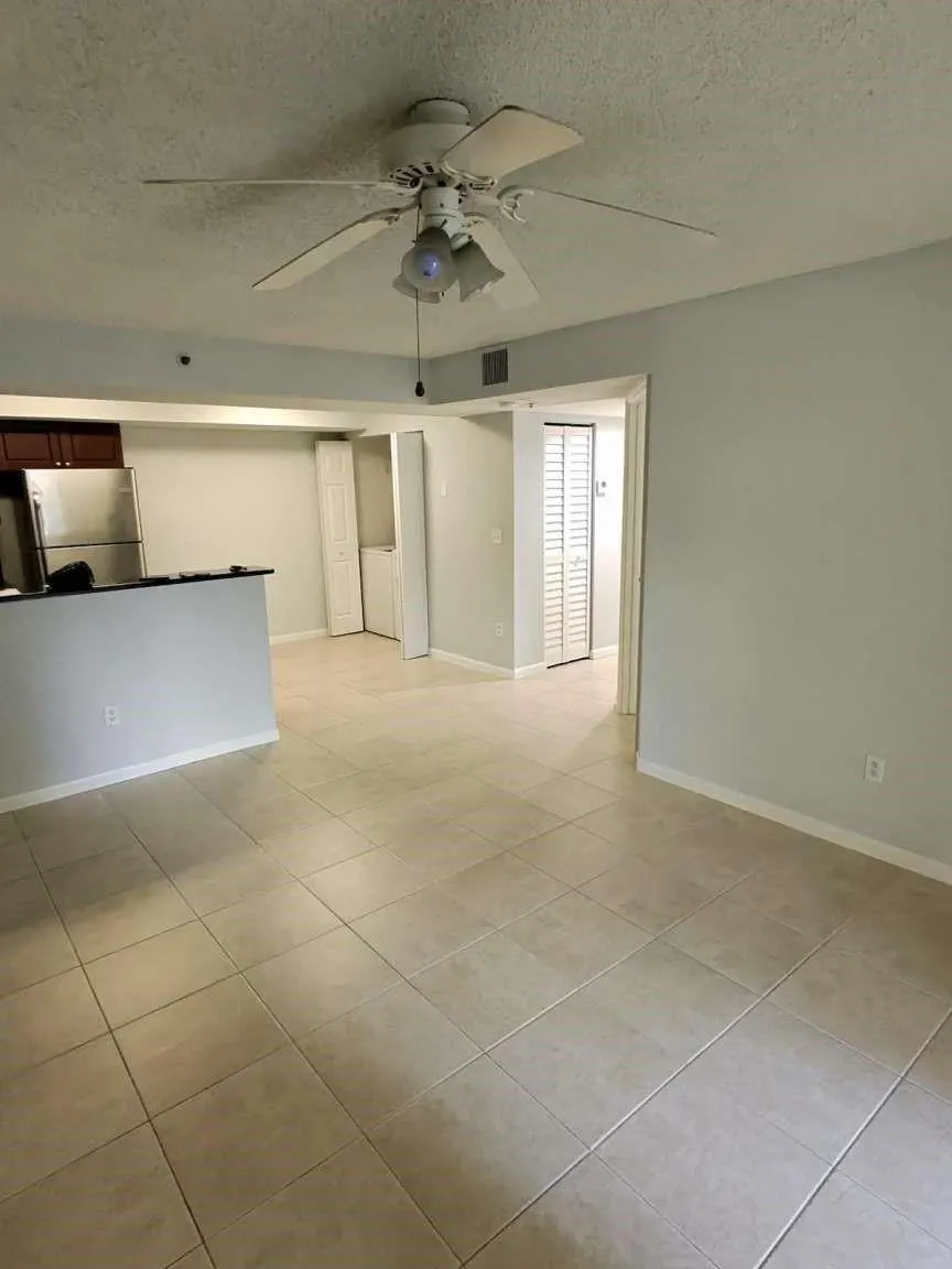 5560 NW 61st St, #707