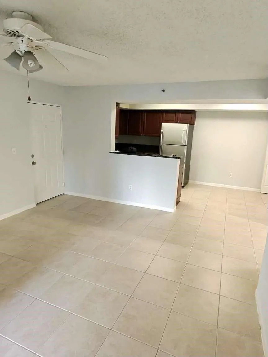 5560 NW 61st St, #707