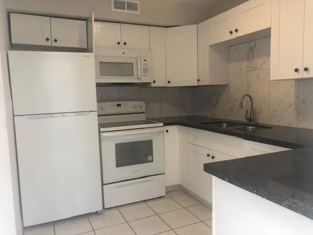 5317 NW 18th St, #2B