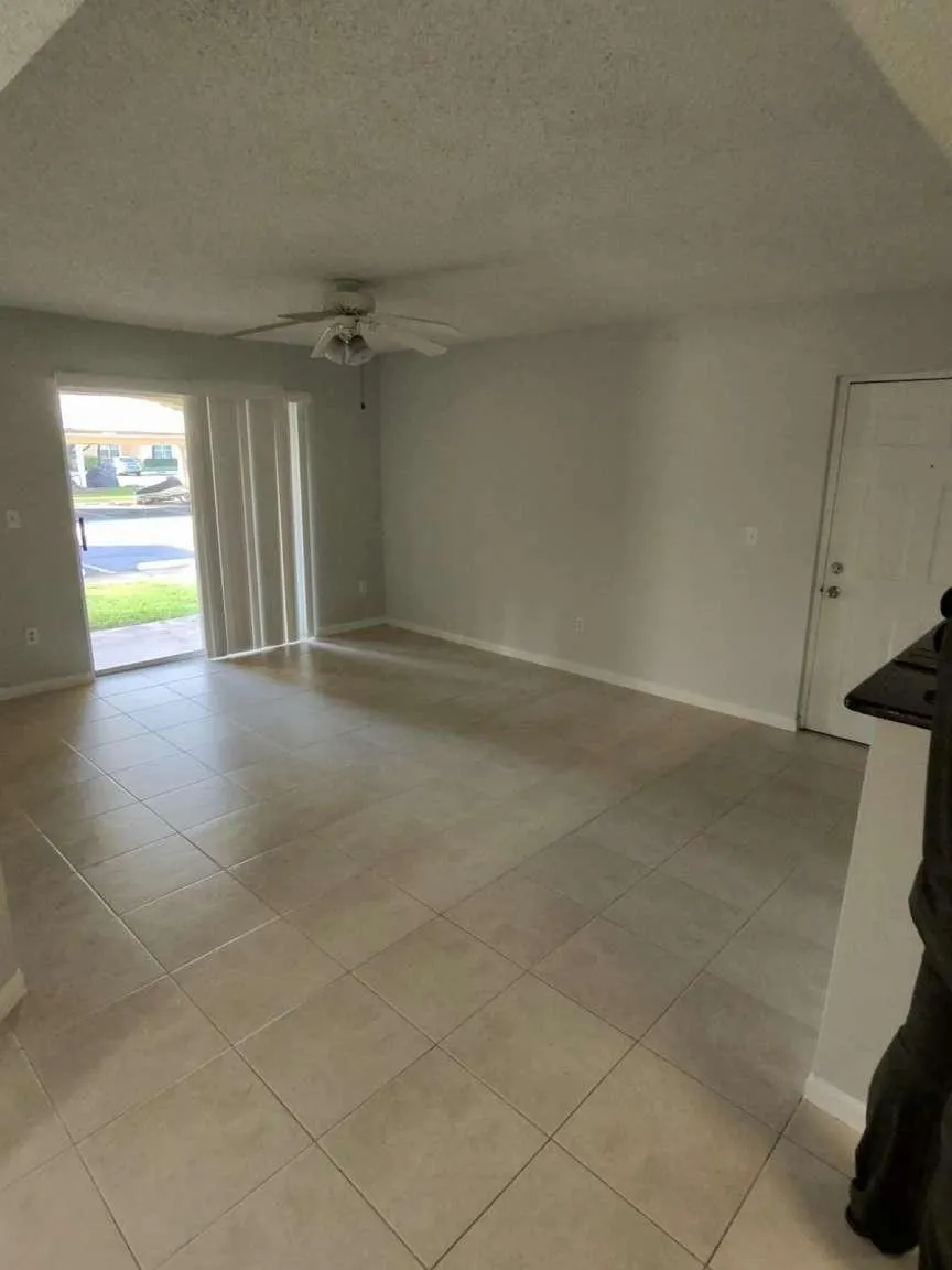 5560 NW 61st St, #707