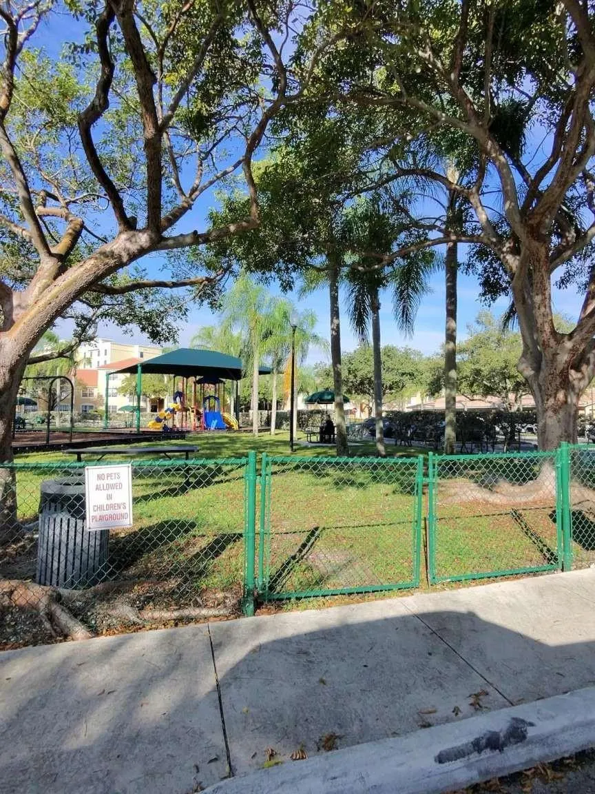 5560 NW 61st St, #707