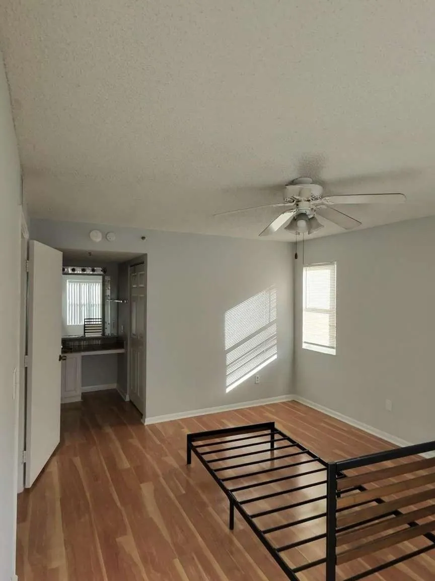 5560 NW 61st St, #707