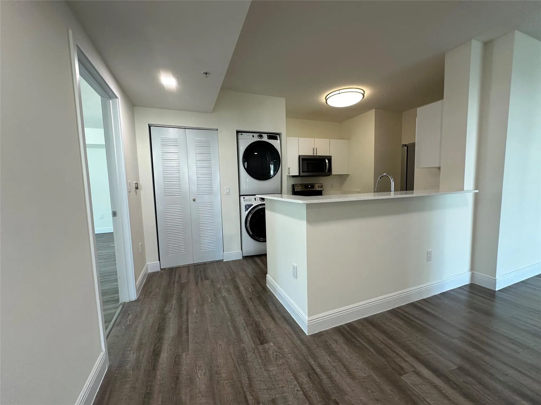 110 SW 12 Street, #902