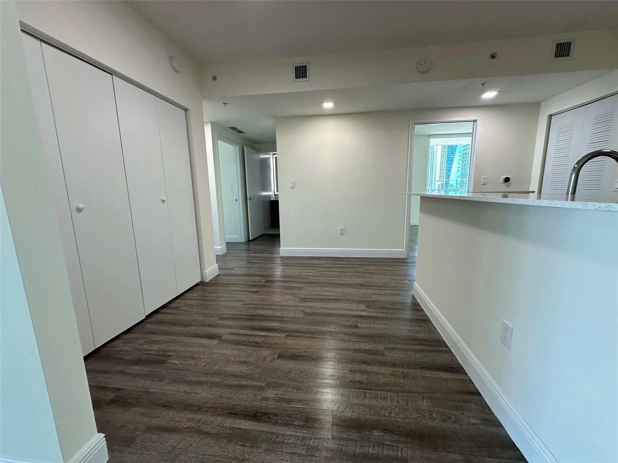 110 SW 12 Street, #902