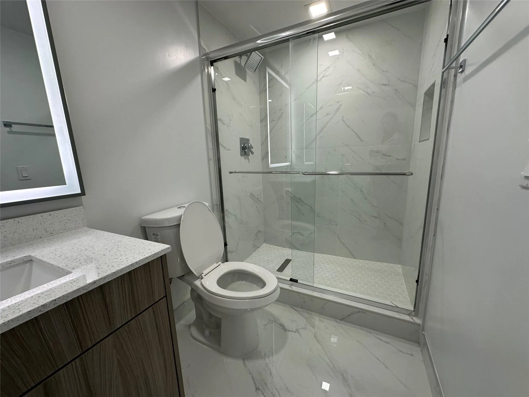 110 SW 12 Street, #902