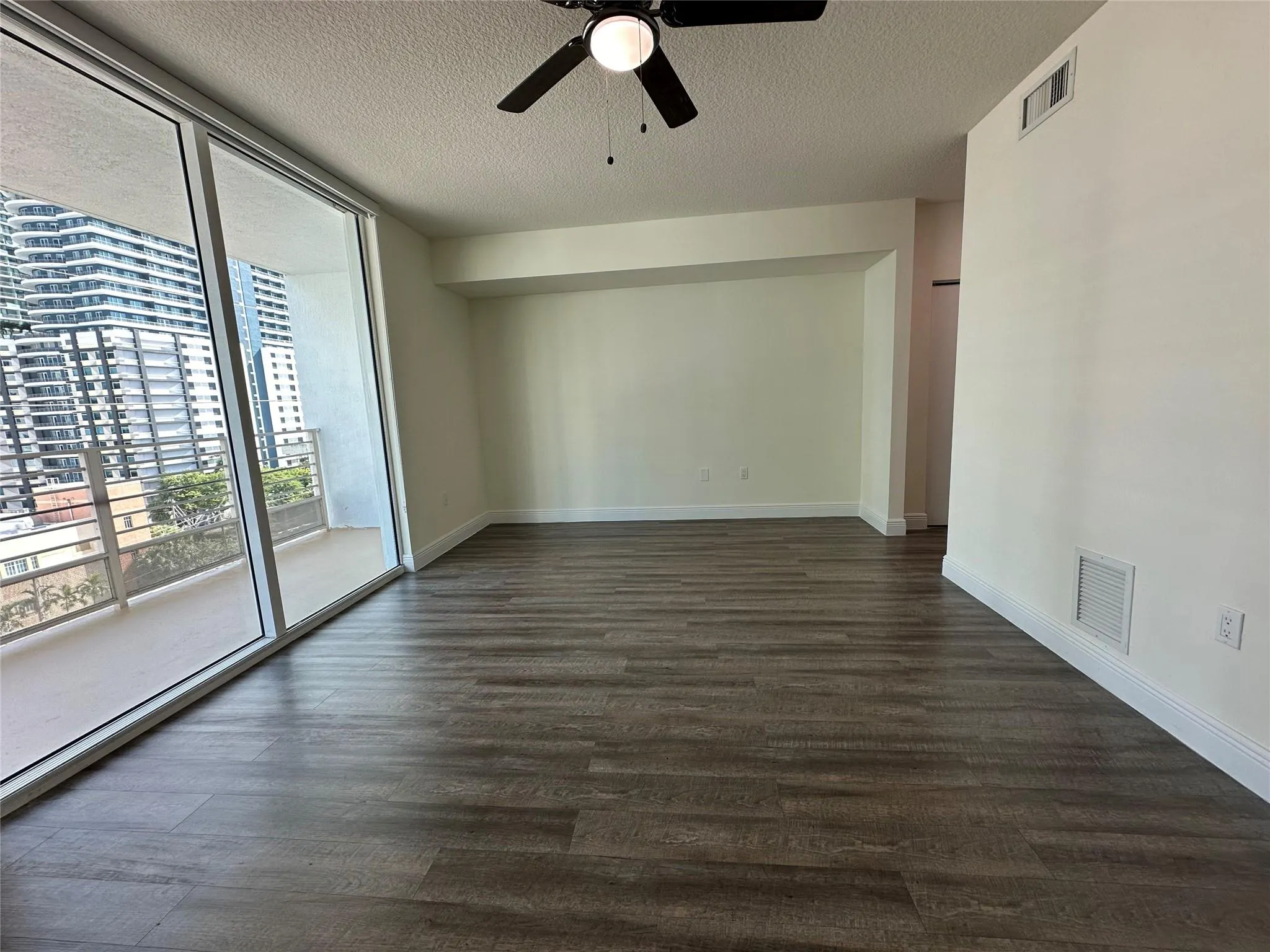 110 SW 12 Street, #902