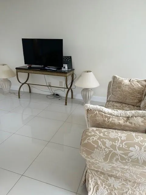 3590 Blue Lake Dr, #305